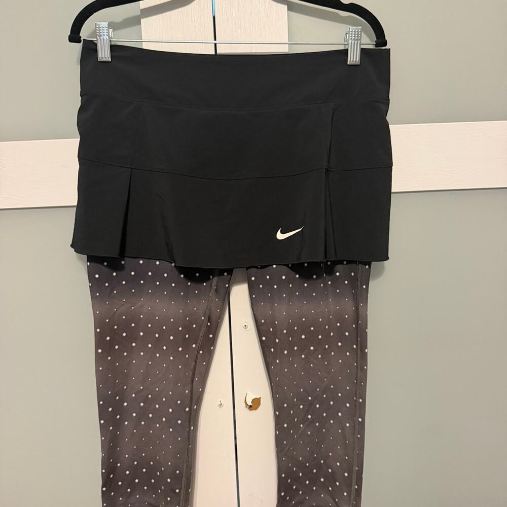 Nike Dri-FIT Womens M Running Skirt Capri Leggings Skort Black Gray Polka Dot